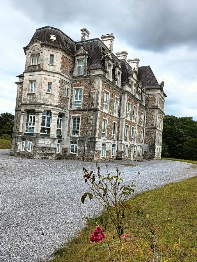 Chatescos - Estudio En Chateau Extérieur photo