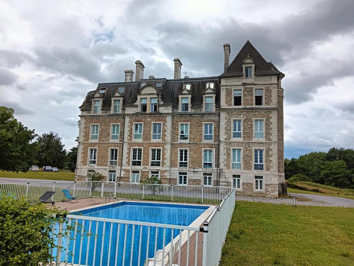 Chatescos - Estudio En Chateau Extérieur photo