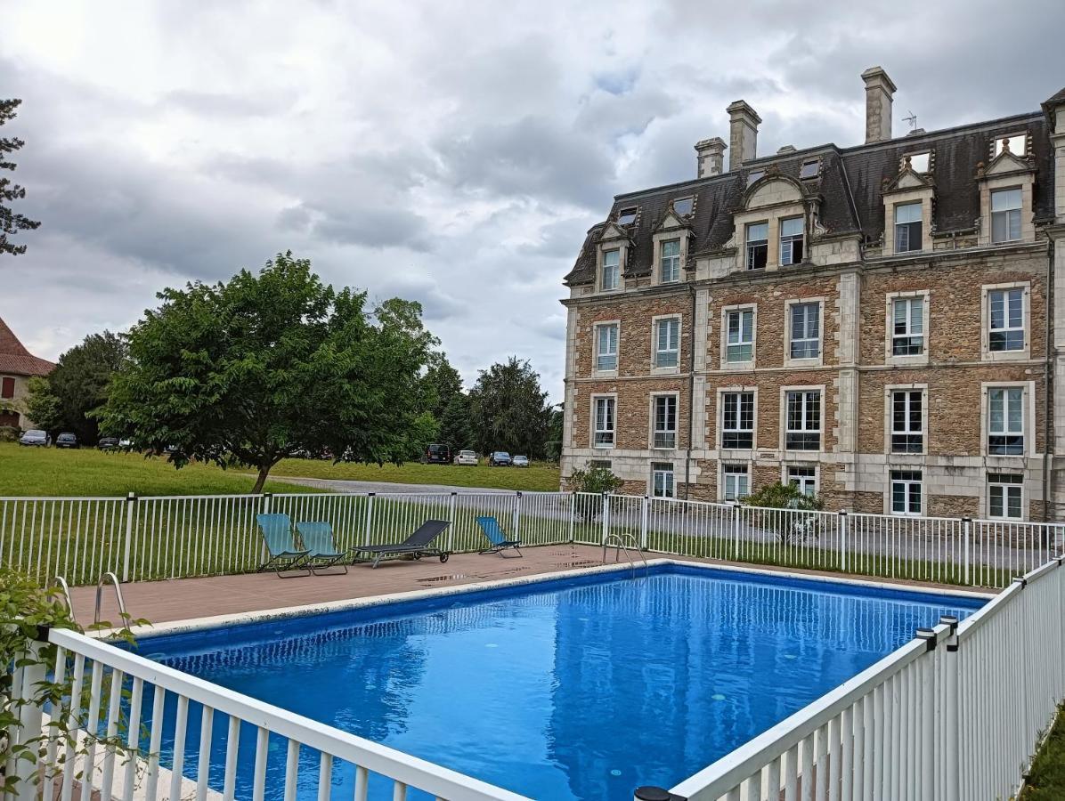 Chatescos - Estudio En Chateau Extérieur photo