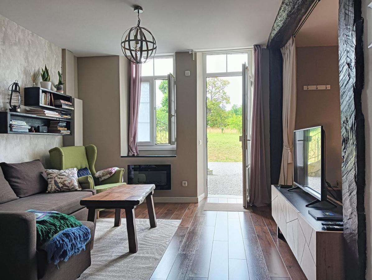 Chatescos - Estudio En Chateau Extérieur photo