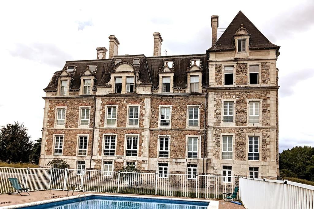 Chatescos - Estudio En Chateau Extérieur photo